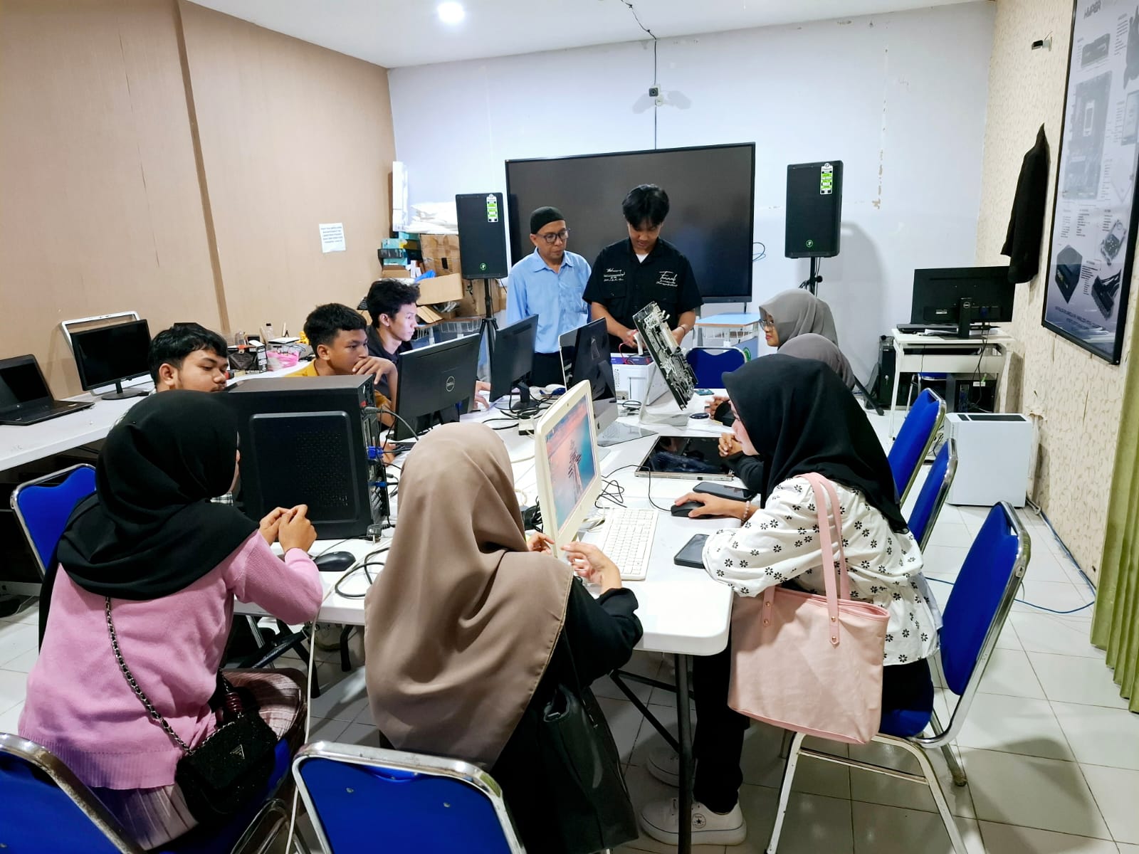 Unisan Sidrap Resmi Hadirkan Klinik Komputer sebagai Denyut Nadi Digital Kampus